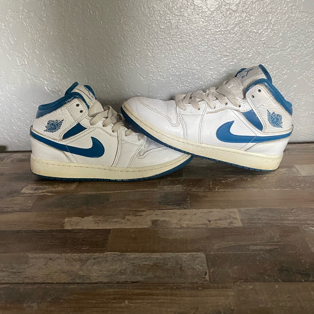 Nike White and Blue High-Top Sneakers